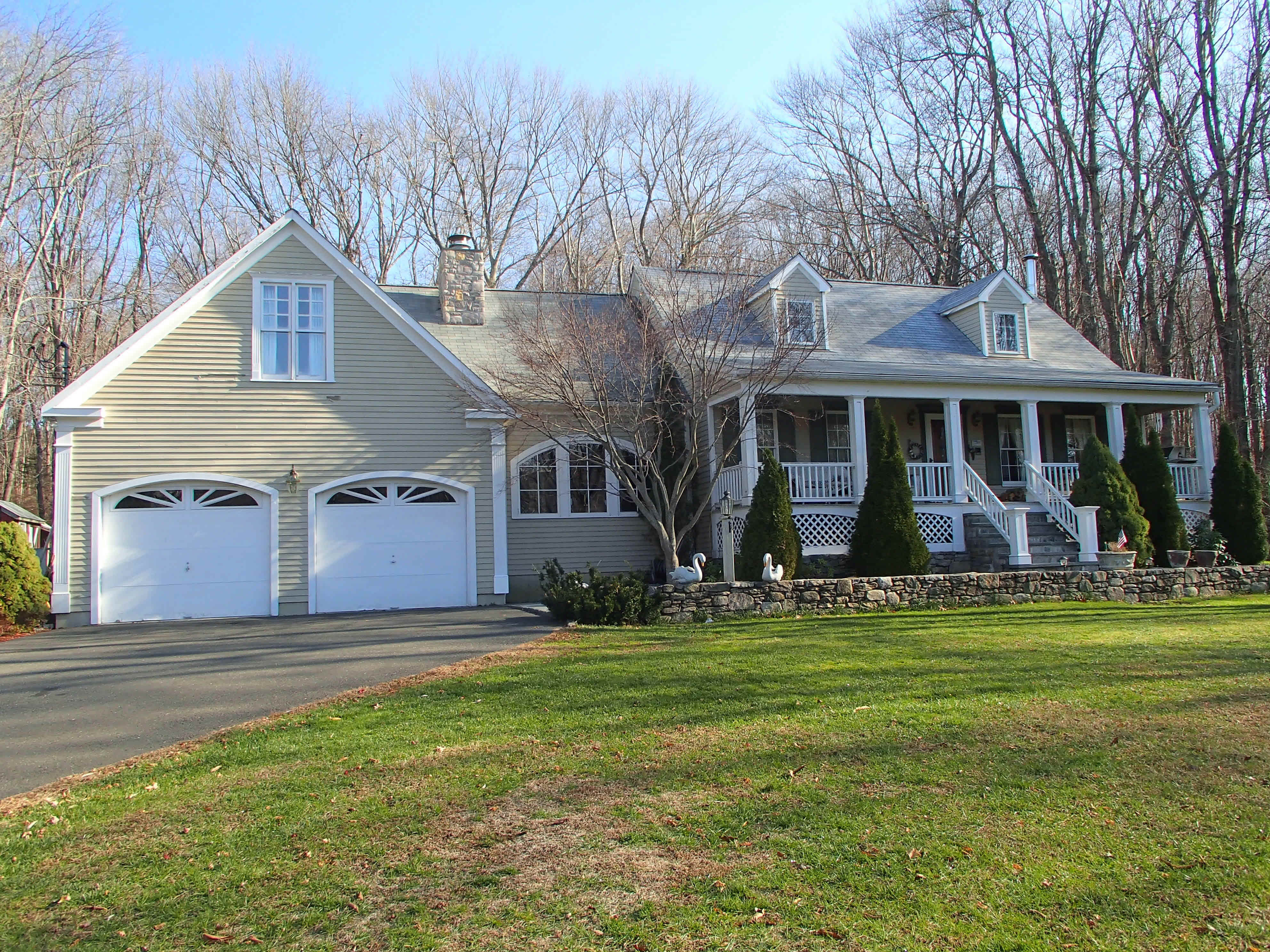 Building photograph for 44 MILLVOE DR